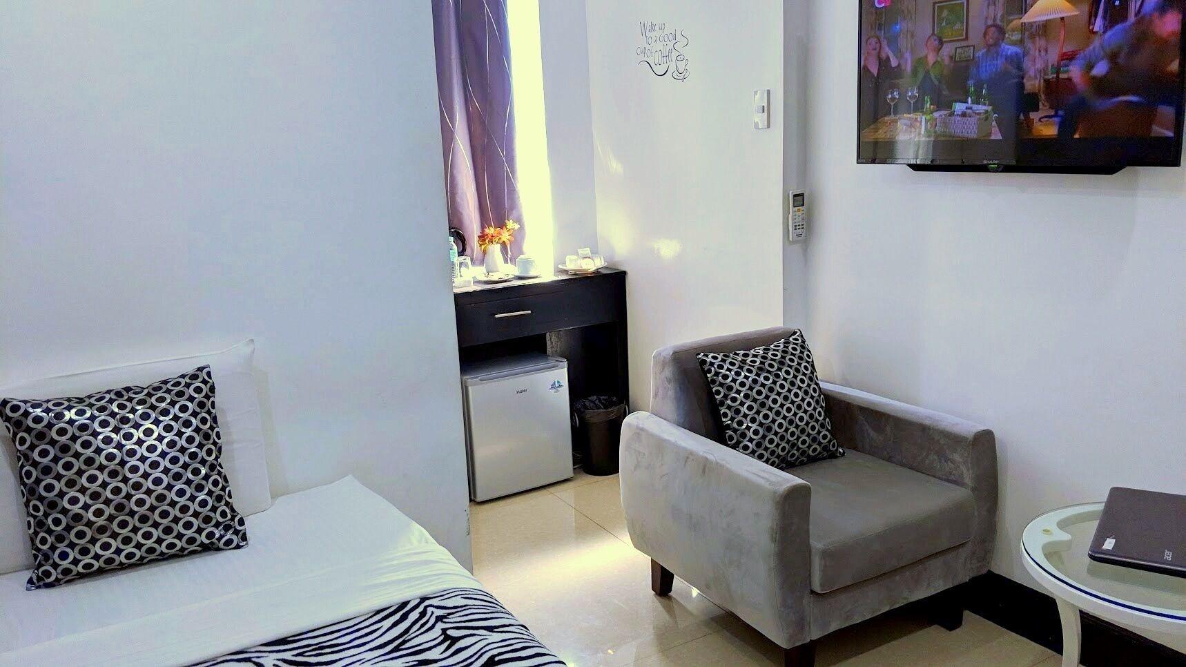 Bohol South 3*