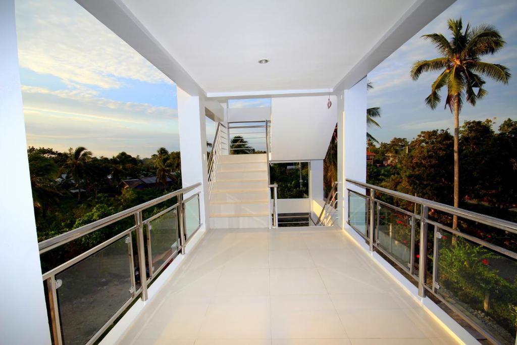 Resort Bohol South 3*